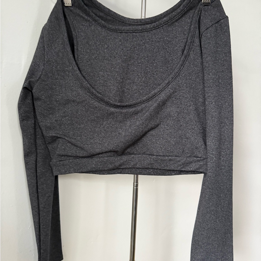 NWOT live the process long sleeve crop workout top
